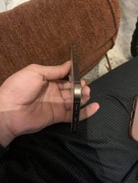 يفون 16 برو ماكس   بي نقطه بشاشه خضرا مماثرا ع شيء   ذاكره 256   بطاري...