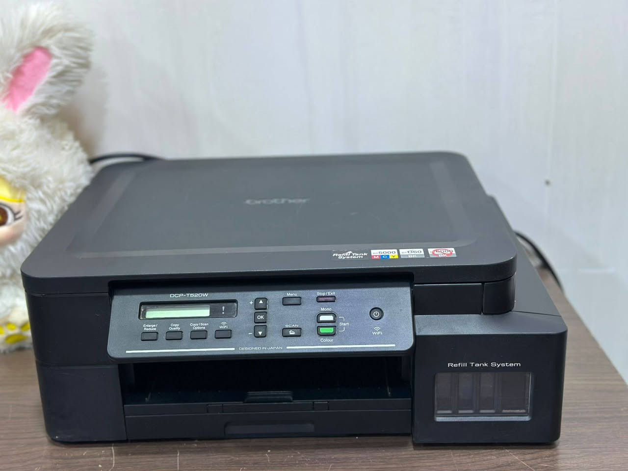 طابعة T520 مستخدمة استخدام منزلي قليل جداً واقتصادية جداً
نسخ
طباعة وجهين وجه واحد ملون وعادي 
مسح ضوئي 
تدعم
موبايل -WiFi  - كيبل حاسبة
تتوفر خدمة توصيل
السعر ١٣٠ ***********
