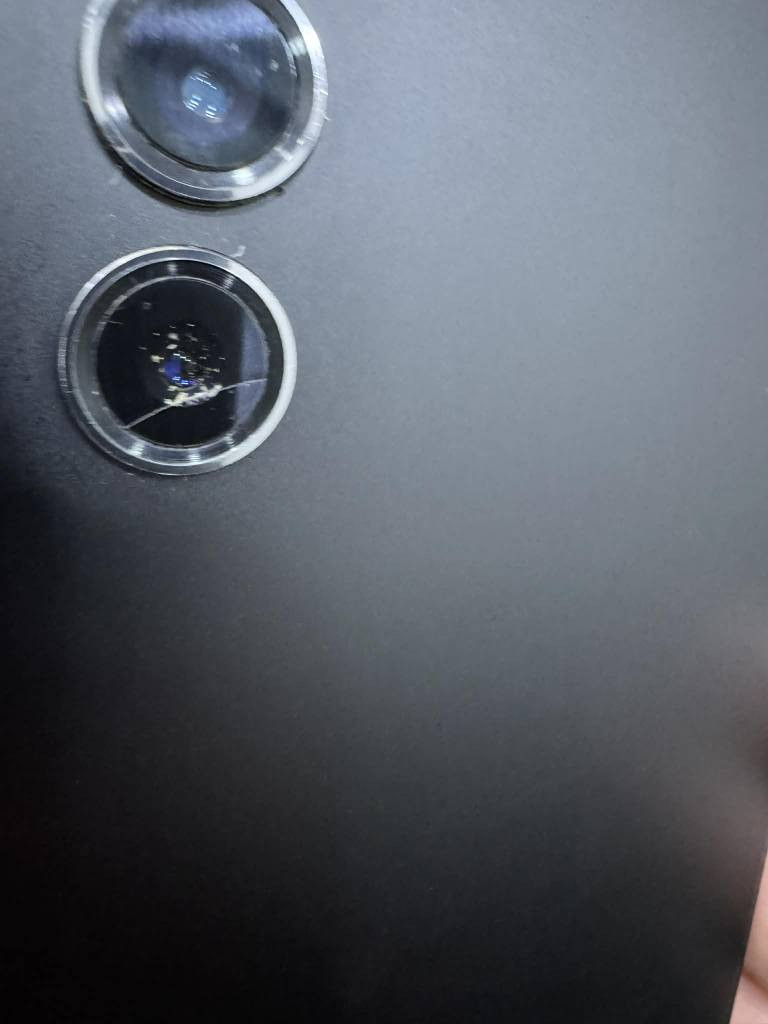 Galaxy S23
2 sim
Ram 8
GB 256
Nakrawatawa.
320 Dolar
Shwshay camera drzy brdwa.balam cameraka keshay niya.bshart.
Ashyay lagal niya. السليمانية, العراق


**إذا كنت صاحب هذا الإعلان وتريد حذفه لأي سبب، رجاءا أرسل رسالة إلى الدعم الفني**