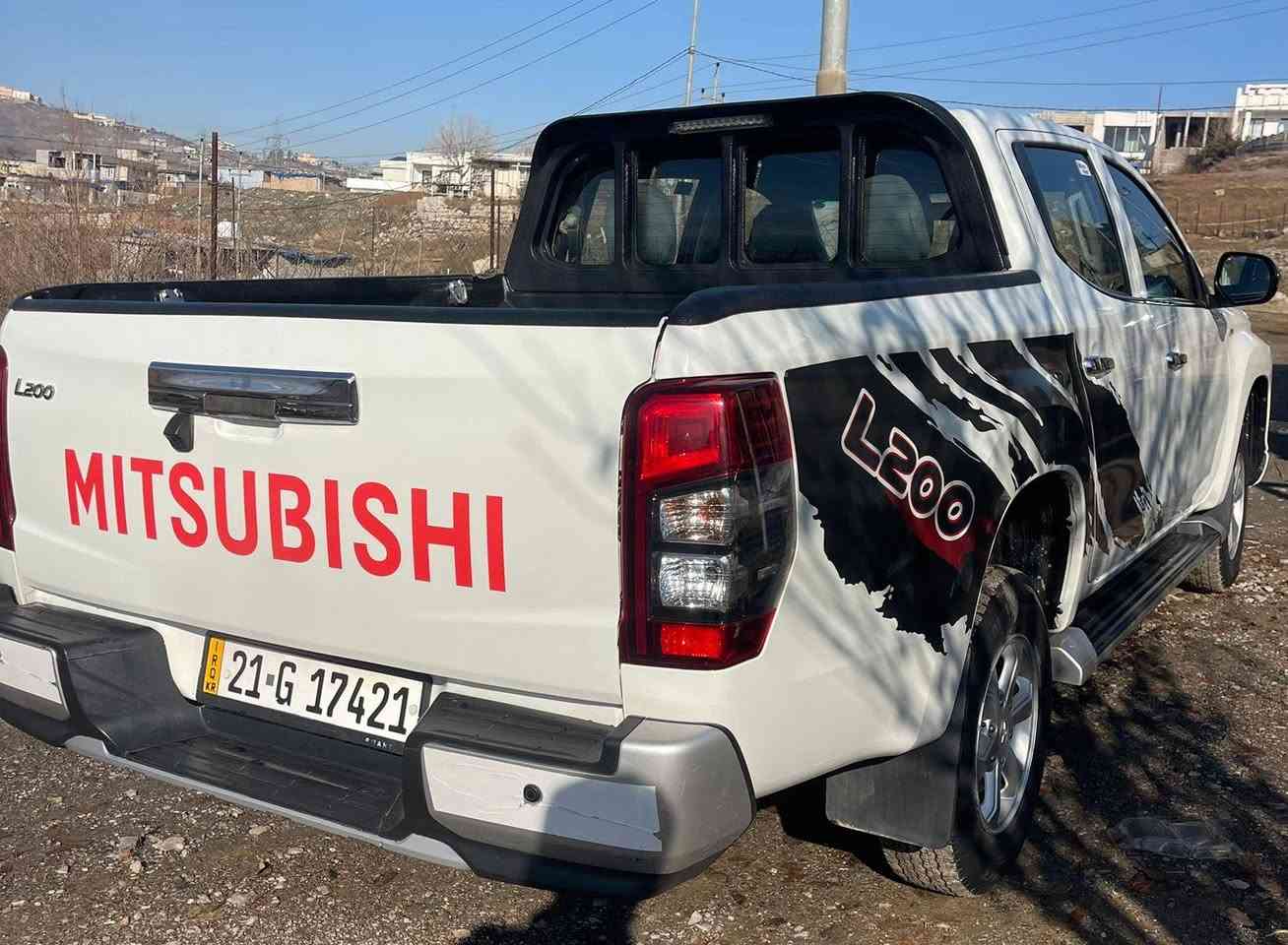 میتسوبیشی پیکاب 2020 دەبڵ ئەکسل L200 
بێ بۆیاخ- بێ سارد.تەنها هندیک تەرزە گرتوە  
دەرجە 3  ماشاءالله نمونەیە. 
110 هەزار ڕۆشتووە 
شاشەو کامێرا- 
حاسە-لید و بلاجکتۆر-ئاوێنە کارەبایی- 
چوارجام کارەبا. 

سعر: لە کۆمێنت داوای بکە ڕاستەوخۆ بۆت دێت 📩 

گێر و مەکیەنە- دەبڵ ئەکسل - 
تبرید و گەرمی - تەقەو رەقە- 
تەحویل و غەرامە- هەمووی بەشەرت

ژمارەی خاوەنەکە 
***********
