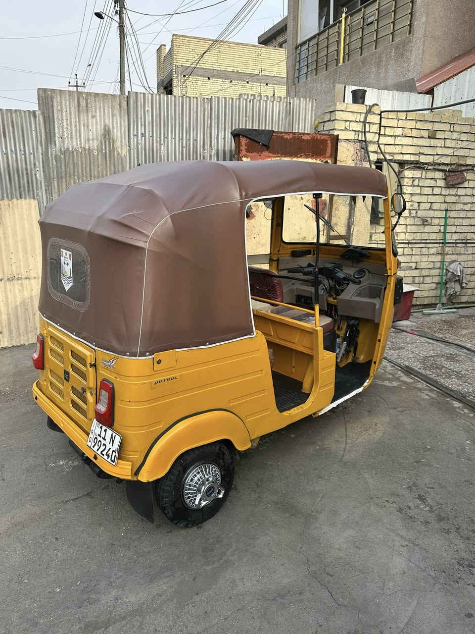 السلام عليكم تكتك للبيع مديل 20 مرقم نكليزي ثاني يوم تحويل التكتك اي نقص مابيهه تراي زيرو مكينه مجفته جديد دوشمه كبات مسجل بيهه لغد صبغ والدوس بس مكاني بغداد البياع شرطه الخامسه السعر 6 و ٤٠٠ وبيهه مجال الشراي يتصل ويدلل ***********
