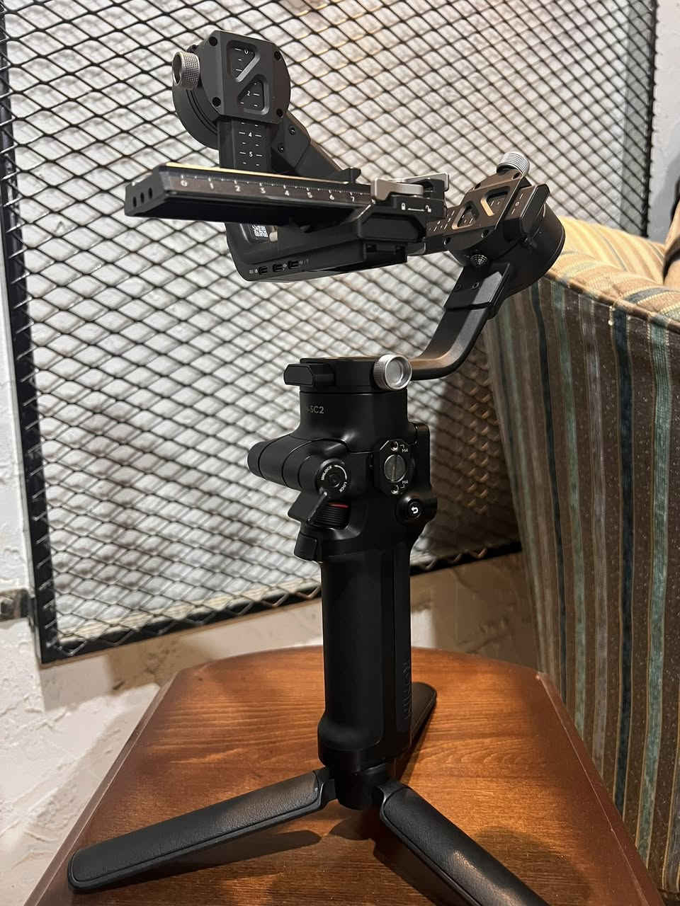 رونن SC2
الجوستك فقط يحتاج الى صيانة الباقي كلة ما بي شي ونضيف سبب عطل الجوستك تركه بطريقة غير صحيحة في الحقيبة
السعر 150 الف فقط 
***********
