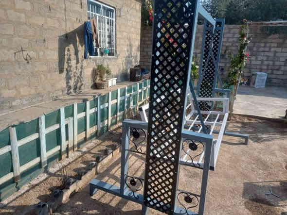 مرجوحه للبيع جديده غير مستعمله السعر ٢٠٠ ألف العنوان موصل شلالات قريه بايبوخت قرب دجلة ستي عالشارع العام *********** *********** 
يوجد توصيل داخل الموصل أجره عالمشتري موصل
