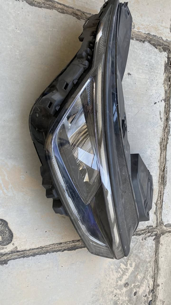 السلام عليكم 
غراض كيا EV6 و EV9 و ايونك 5 وايونك 6 
دعامية ev6 اصلي مات gt 300$
1 - جاملغ جهة اليمين ev6 100$ 
2- طوگ جاملغ يمين 75 الف ev6
3- لايت امامي جهة المين اصلي نضيف مابي اي مشكلة ev6 200$ 
4- ماسكت دعامية خلفية جهة المين
اصلية وكالة 75 الف ev6
5- بطانة تاير امامي 75 الف ev6 
6- لايت ev9 جهة اليسار بي كسر 
من الخلف شغال سعر 250$ 
7- بطانة تاير جهة اليمين ev9 
75 الف اصلي وكالة 
8-لايت ايونك 5 جهة اليمين بي كسر من الخلف شغال 100 الف 
9- بطانة تاير ايونك 6 خلفية جهة اليمين 75 الف 
مكان بغداد اليرموك ***********
