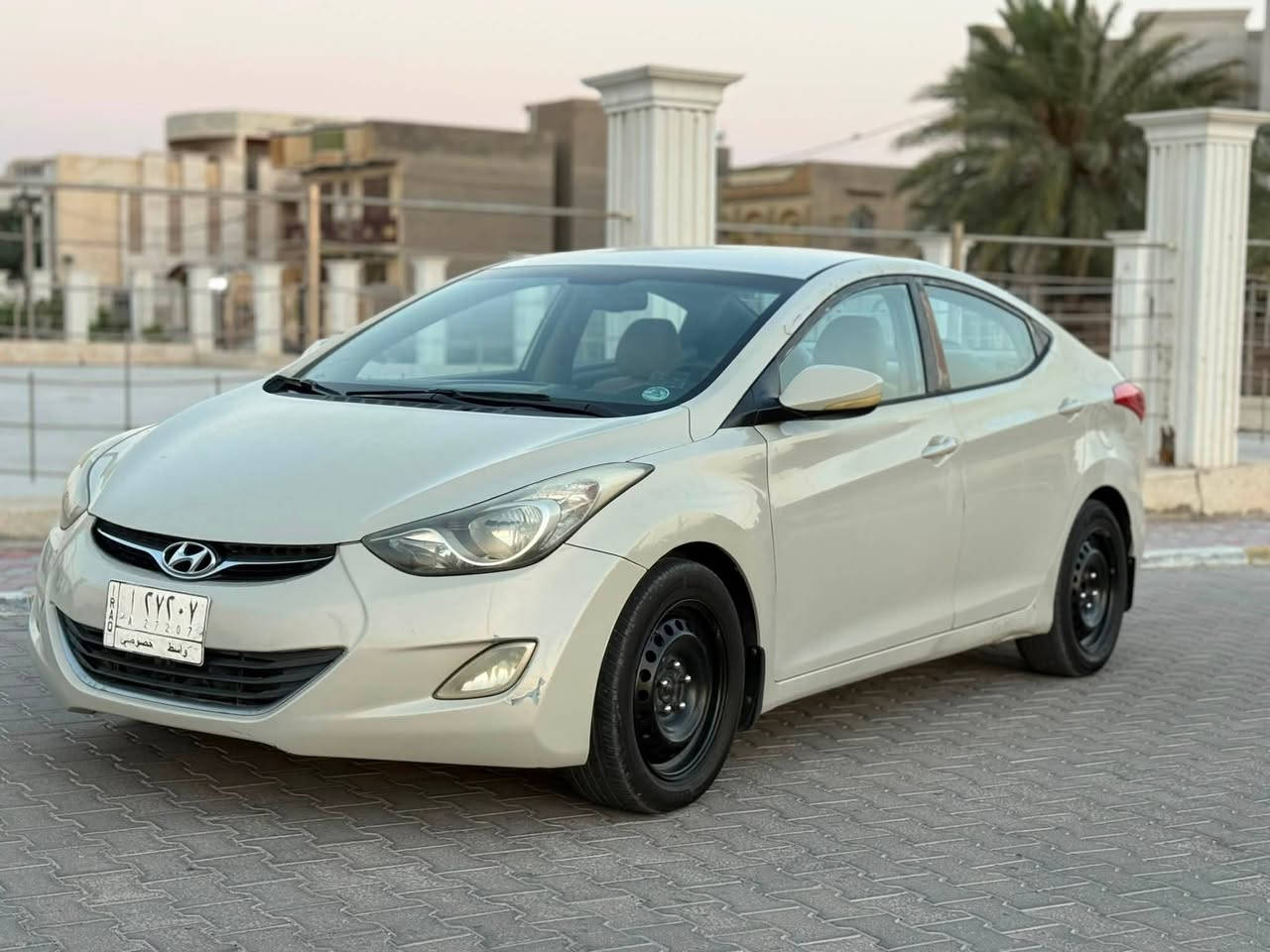 � للبيع: هيونداي النترا موديل 2014 خليجي 🚘

🔹 اللون: بيجي
🔹 المحرك: 1800 دوش مكفول
🔹 رقم واسط باسمي
🔹 الموقع: واسط / المركز

✨ مواصفات السيارة:
• تحكم ستيرن جهتين
• إشارات بالمرايا
• تحكم أمري كهربائي
• مخرج AUX
• مخرج فلاش
• نظام ECO

🔧 حالة السيارة:
• البجم كبس لغود
• التكم والشواصي مكفولات
• فقط باب خلف السائق تبديل
• رشات صبغ أثر جراد
• بدون دواخل
• بدون إيرباك

💰 السعر: 93
🔸 بيها مجال قليل 

📞 للاستفسار والتواصل:
***********

📍 السيارة في واسط / المركز
