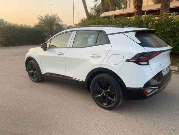 سبورتج خليجي بلاك ادشن موديل ٢٠٢٤ فول مواصفات داخل اخضر السيارة جديدة بدون صبغ بدون ضربة بدون شخط ماشية ١٣ السعر ٢٤٨ للاتصال *********** الصليخ
