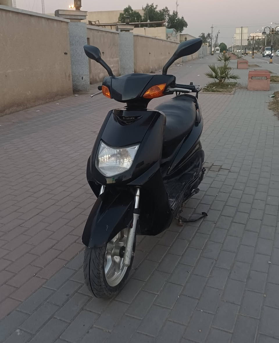 سلام عليكم للييع سكنس نثيه ياباني سرعته ١١٠ مكينه تخبل بلاديه سلف وهندر شلعه معدل ع فحص السعر ٤٢٥ شويه بيه محال للطيبن السكن بغداد حي الينوك مجاوب خاص شراي يتصال تحياتي  ***********
