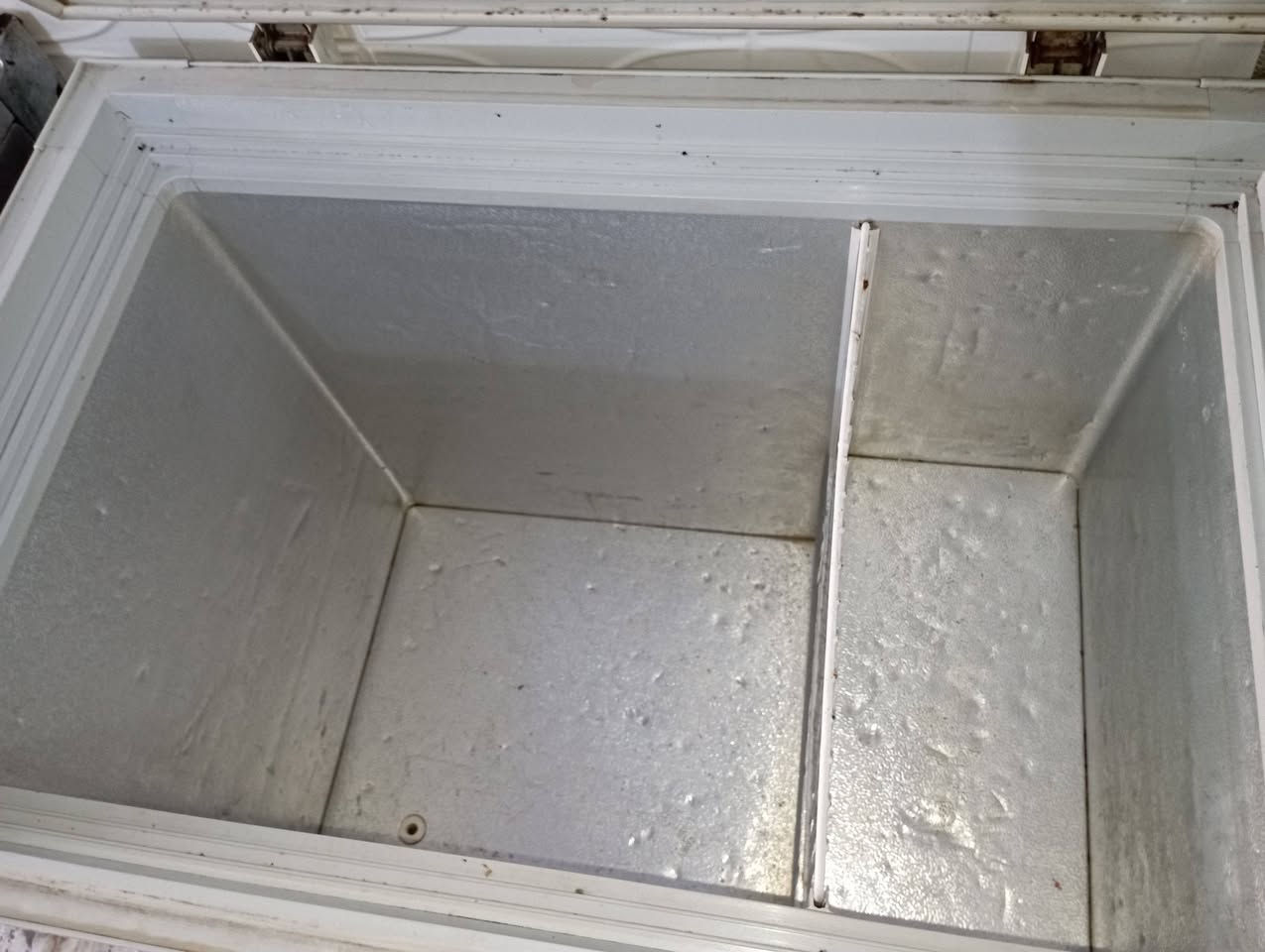 ♦️ مجمدة للبيع ♦️
- مجمدة شغالة ما بيها اي شيء 

- مجرد زنجار بالخارج قليل وحرق بصفحة وحدة من الخارج موضحة بالصور 

• قياسها 
88 سم × 60 سم
🟡 سبب البيع اشتريت جديدة اكبر منها

السعر 70 الف وبيها مجال قليل 

العنوان النجف 
للاستفسار خاص .


**إذا كنت صاحب هذا الإعلان وتريد حذفه لأي سبب، رجاءا أرسل رسالة إلى الدعم الفني**