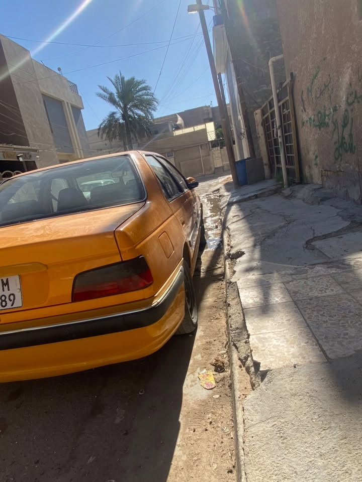 سياره بيجو للبيع رقمه بغداد تكسي السياره مكفوله عام مابيه اي ضربه السياره كله حساسات محرك ١٨٠٠ محرك وكير ومكينه مكفولات سعره ٨٥ورقه ***********
