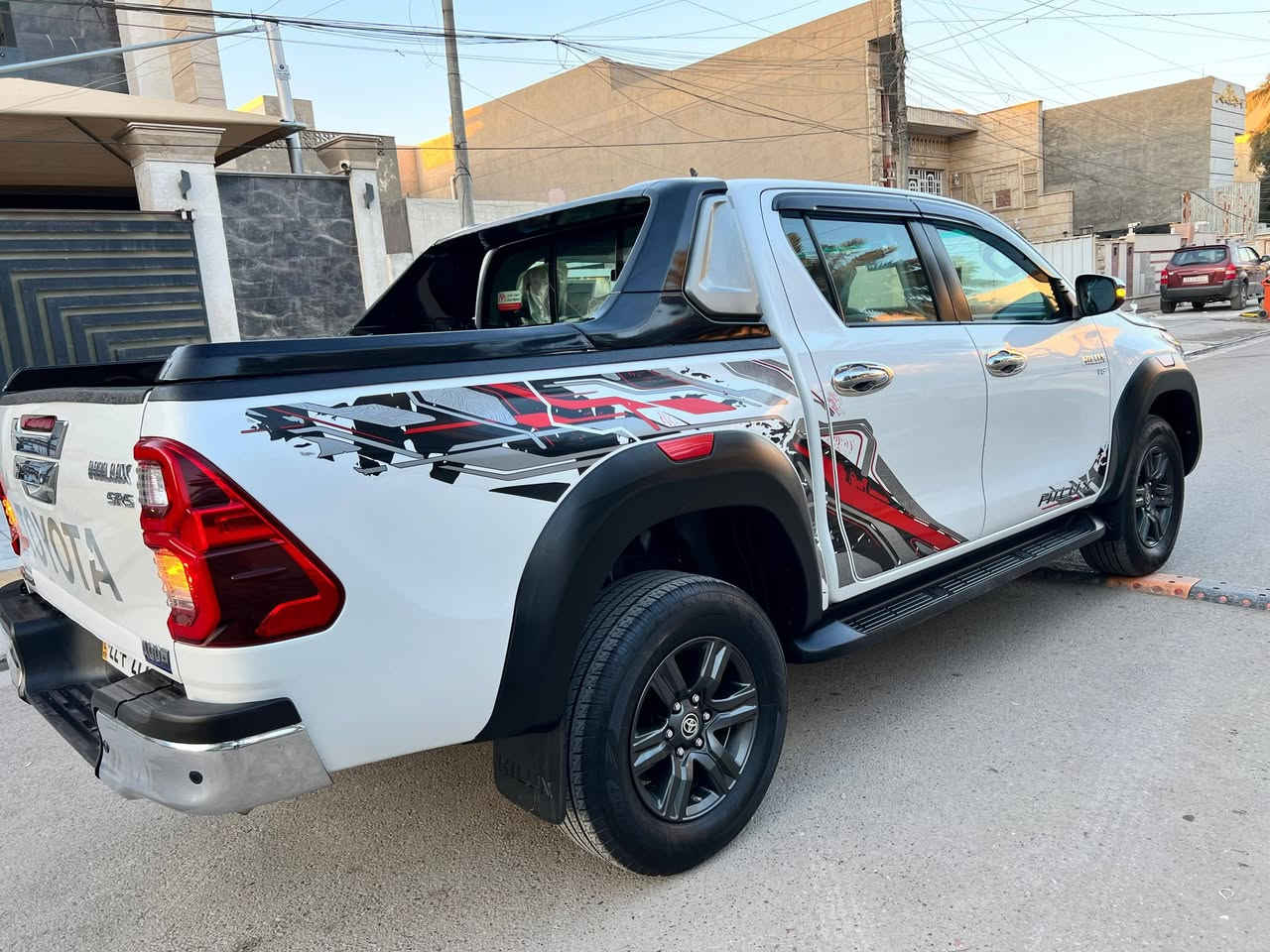 السلام عليكم ♦️
تيوتا هايلوكس للبيع  موديل 2024 مكفوله كفاله عامه من ضربه وصبغ وتبديل وشخوط شرط سونار سياره جديده بمعنى الكلمة 
هايلوكس تي ار دي TRDعالي دبل كاب
محرك 6 سلندر 4.0 
موصفات:
شاشة🟢
كشنات تبريد🟢
شاحن وايرلس 🟢
مثبت سرعة تفاعلي🟢
كامرة خلفية 🟢
حساسات امامي خلفي 🟢

سيارة وكالة جيهان رقم اربيل دولي بسمي تحويل او وكالة  ماشية 27 الف حقيقي اخت زيرو 
سعر : 385 الاتصال على هذا الرقم 
***********
مكاني بغداد
