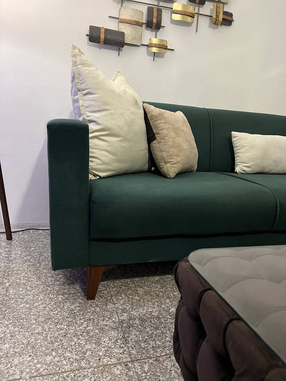 كورنر تركي ٩ مقاعد قماشه مسلح جداً نضيف نضافته ٩٥٪؜ اي ضرر مابي و الارجل خشب سفنجه سوفت المكان بغداد الجاد بتفضل خاص


**إذا كنت صاحب هذا الإعلان وتريد حذفه لأي سبب، رجاءا أرسل رسالة إلى الدعم الفني**