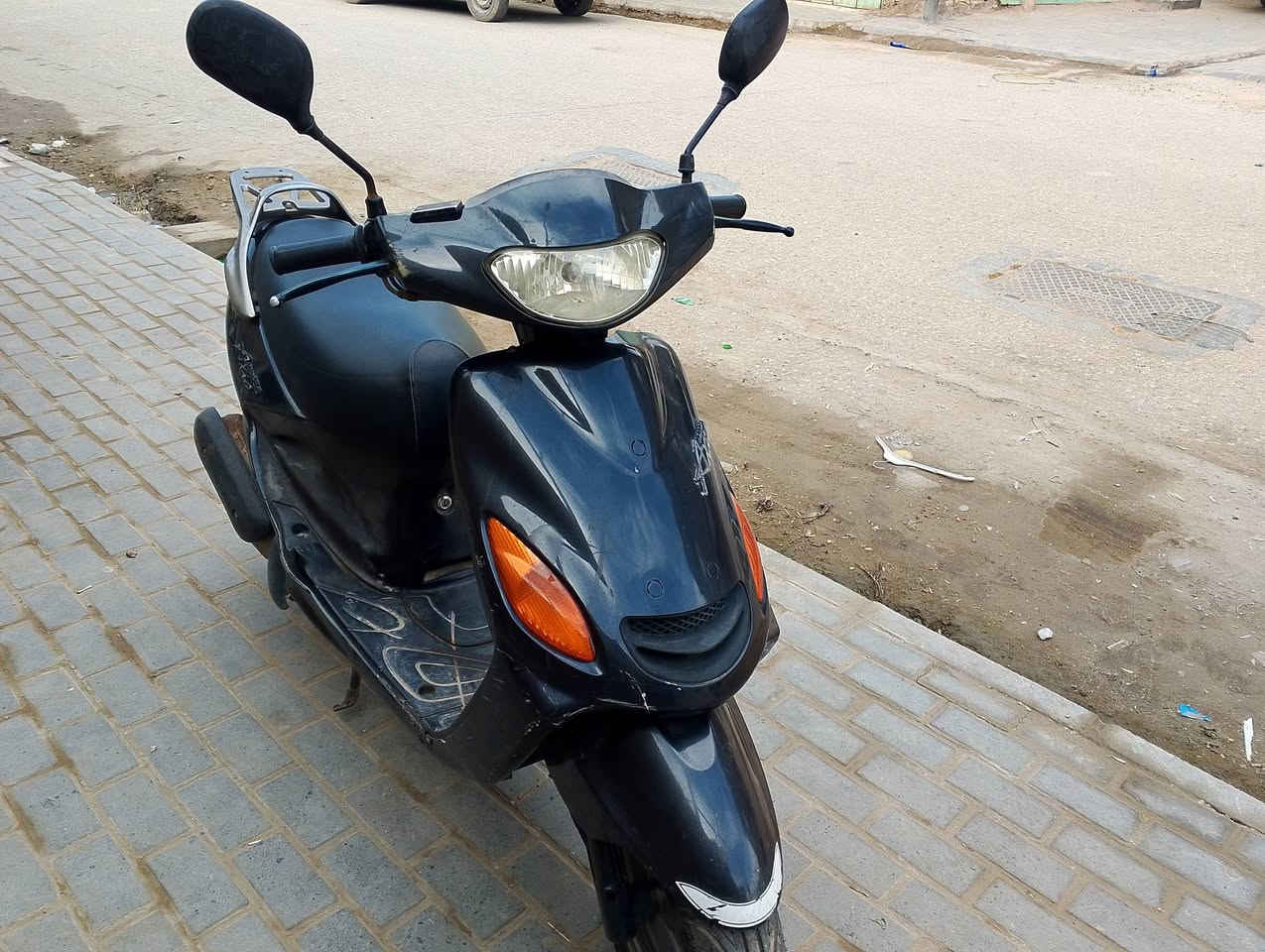 دراجه دولفين للبيع السعر مليون و100وبيهه مجال الشراي يتصل عل الرقم  ،***********.   شغاله سلف هندر مكينه ناعمه شرط   فول مواصفات   احله من الصورة للعلم. احطلها بانزين  محسن ماحطلها عادي
