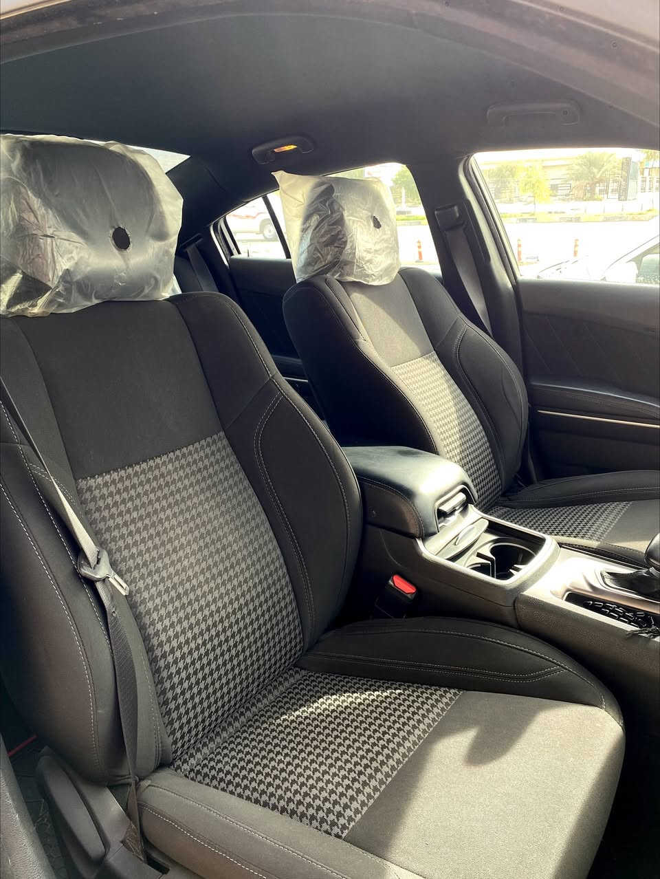 سلام عليكم للبيع جارجر SXT
موديل 2023 الإصدار الاخير مكفوله كفاله عامه السياره بأسمي رقم بغداد ماشيه ٤٨ كيلو وكاله هارلم مكان السياره نجف ***********
