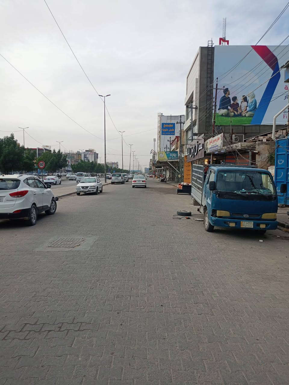 السلام عليكم
جملون للايجار مساحة /200م 10×20
ارتفاع/5م
مقابل السلام /مقابل مطعم السبعين 
قريب عالعلوية 
تفاصيل اكثر اتصل عالرقم 
صاحب الجملون /***********
