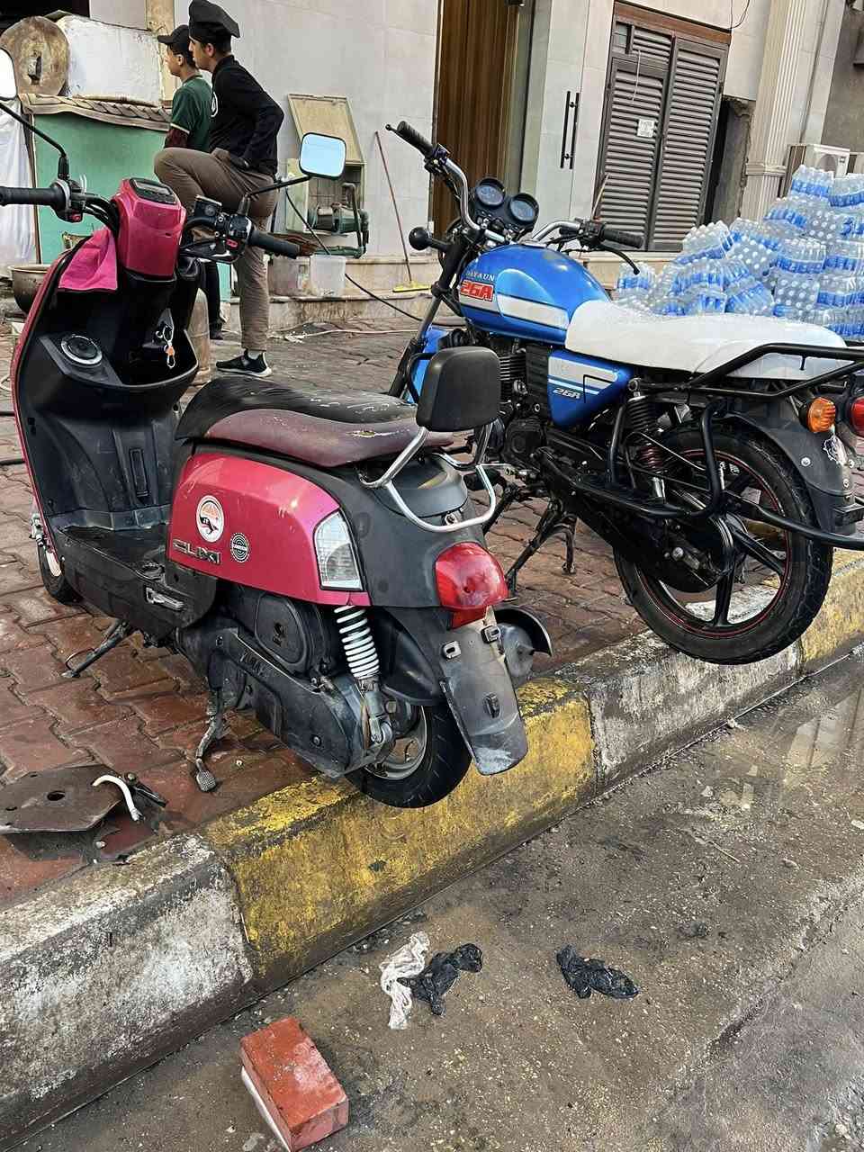 السلام عليكم دراجات للبيع دايون 2020طالعه ب2021 جديده سعر 1400
بوليسي نوزل 2011دراجه كفاله سعر800
مكاني كربلاء 
رقم ***********
