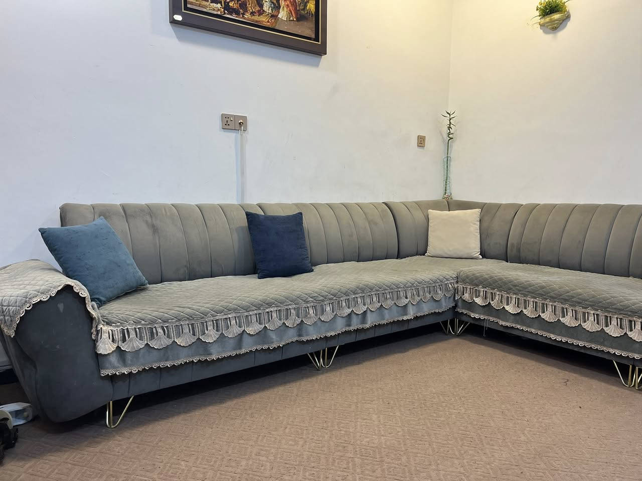 ديوان للبيع النظافة ٨٠٪؜ استخدام قليل طوله ٦ أمتار
للتواصل على الخاص او على الرقم ***********
