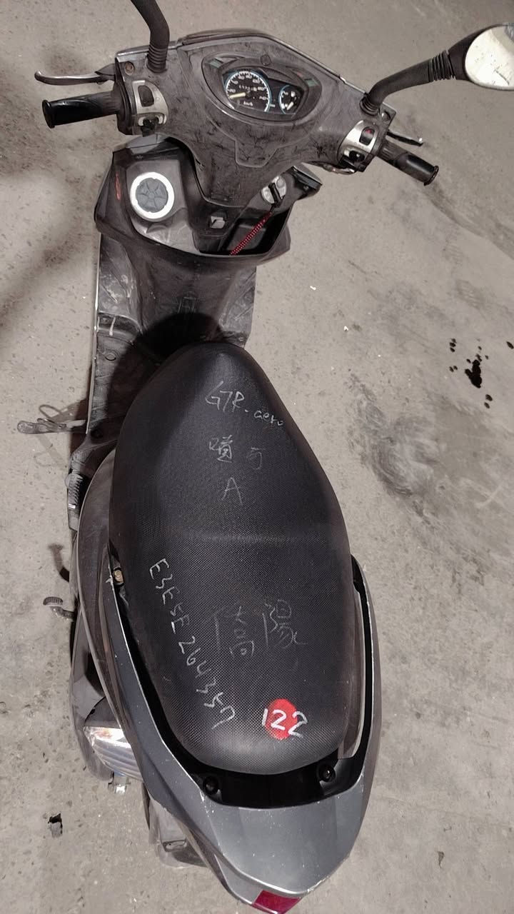 سلام عليكم ورحمة الله وبركاتة دراجه للبيع كفالله عامه جيب فيتر وفحص صاله سبع تيام من نزلته بكاني رشاد حي انصر دراجه جيتي ار دراجه تخبل سعر خاص ***********
