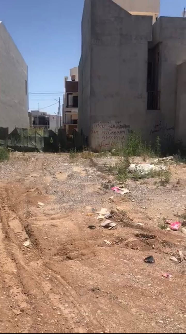 للبيع
#عقارات_مملكة_الخير 
ارض مميزة تصلح تجارية او سكنية للبيع في حي التعليم جمعية النور 
على شارع 20  قبل الدوره اتجاه قبله 
المساحة : 240 متر واجهة 12 متر 
للاستفسار
***********
***********
او مراجعة مكتب مملكة الخير للعقار الكائن في سايدين  البحرين قرب قاعة الفخامة للاعراس
