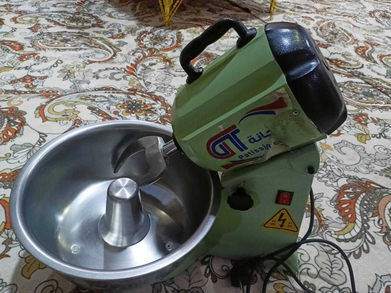 عجانه سوريه للبيع استخدام قليل السعر 160 سعه 5 كيلو توصل ***********
