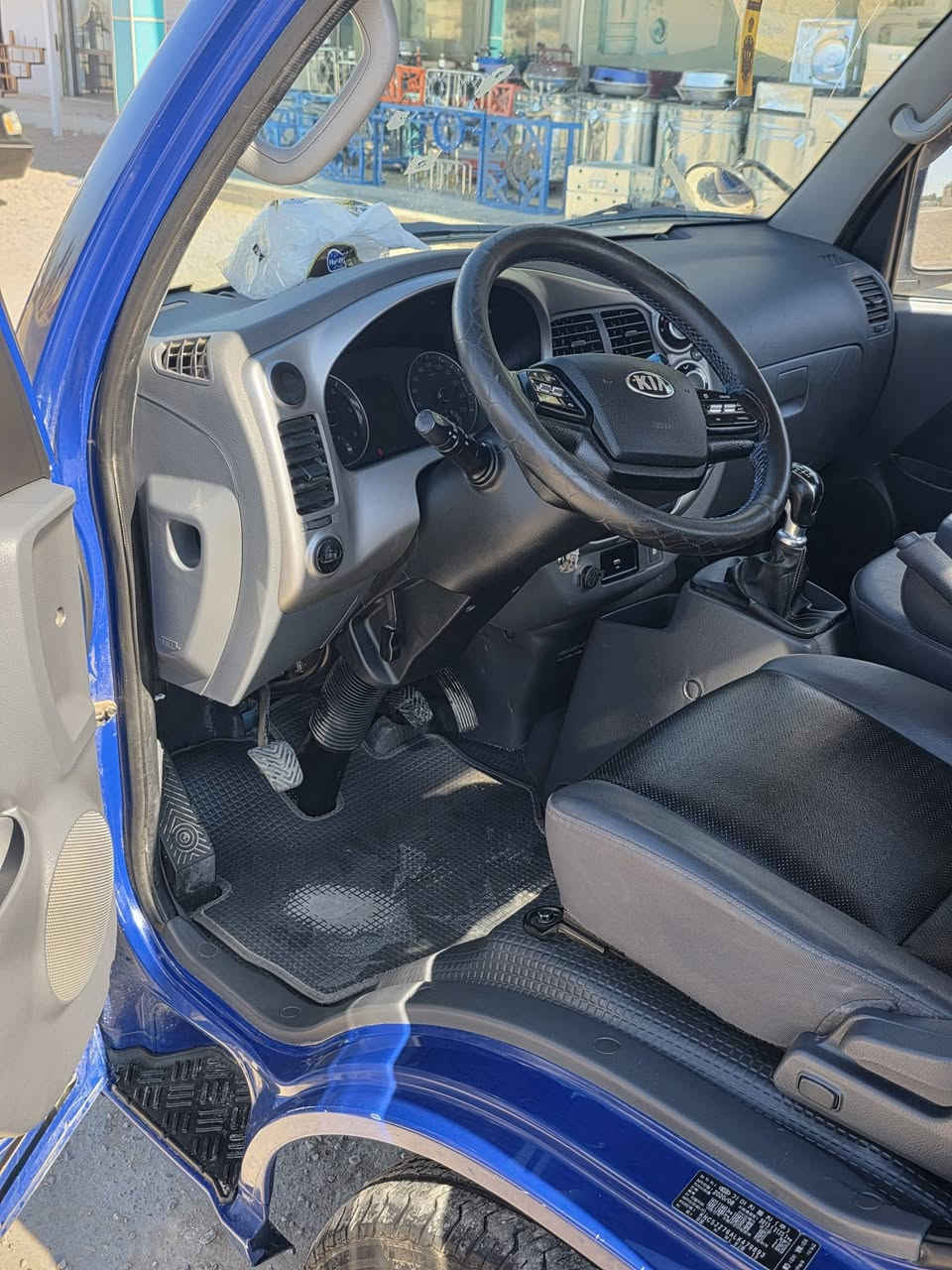 كيا بنكو ثري اللبيع موديل 2020 فول موصفات رقم انبار مكفوله كفاله عامه السعر 175 ورقه وبيها مجال ***********
