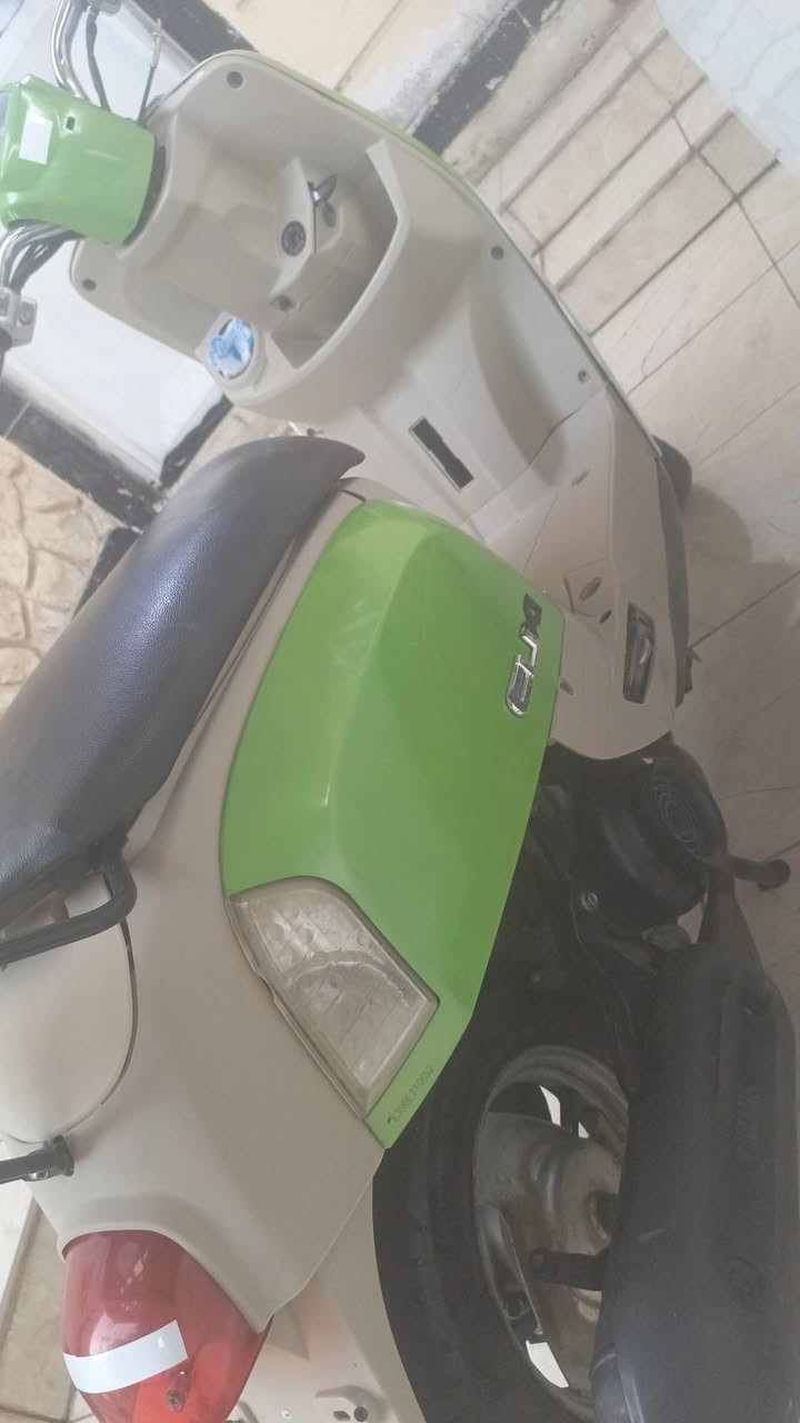 سلام عليكم
بوليسي للبيع

داخل كريمي دراجه مفتوحه فقط ولفات 

شغاله هندر واحد سلف عوزه باتري شغال

دراجه ماعوزهه شي تجي وتشوف 

سعر450 وبي مجال قليل

مكاني ناصريه مركز 

***********
