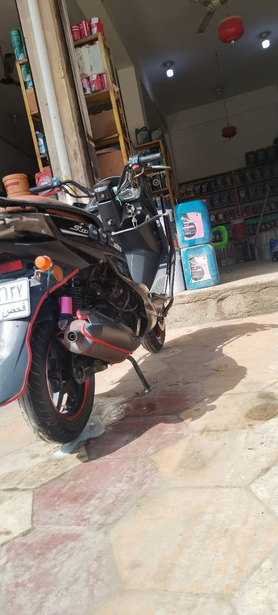 دراجه اكس ماكس موديل 2024 دراجه كافه عامه ماناقصه اي شي دراجه خير من الله بصمتين وسويج دراجه فول السعر 1100 وبيه مجال وهاذه رقمي ***********
