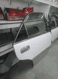 السلام عليكم فره ملكه للبيع شرط لاصبغ ولاتكحيل زيرو  اصل 3 دكم كرستال
4 بيبان مقفلات كاملات مثل ماموضح للفيديو حتى المري وياهن سماعات بطائن تحكم مطريات 
جاملغ واحد جه اليسره 
بنيد 
قبق جنطه معه تخم  بكلايتات شرط فتح مامفتوحات جديد***********السعر 650وبيه مجال
