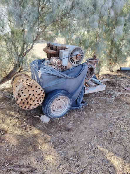 سلام عليكم اللبيع دويز 4 بستم   مكينة جاهزة  لا صرف ولا بخار  خنزيرة 8.في 10 كاملة بواري سحب  ومذب.+ ولف نضيف. المكان ديالى بلد روز  السعر الاتصال على الرقم 0781 337 9043
