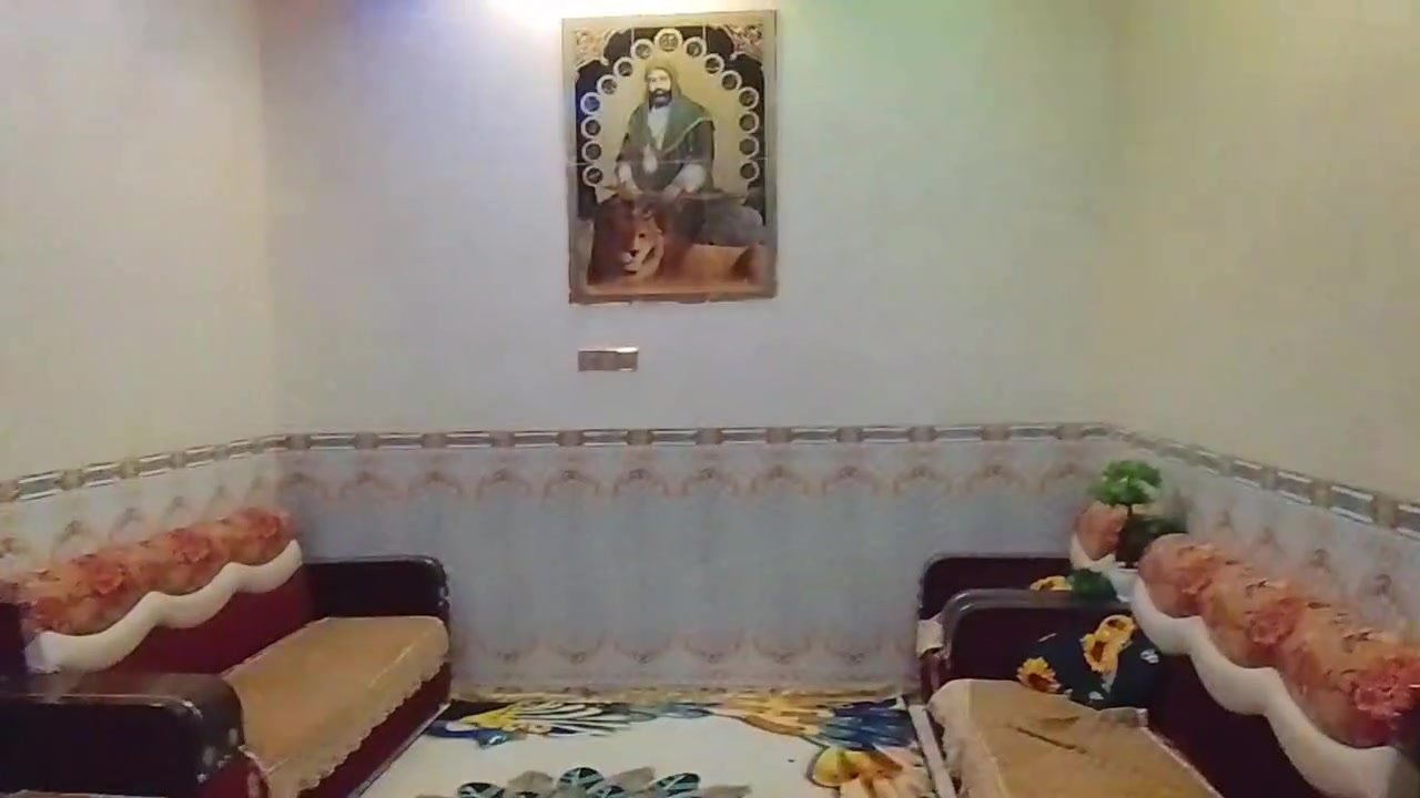 السلام عليكم الدار للبيع القرنه حي الملتقى مساحه 120 متر مربع سعر 75 وبي مجال ***********
