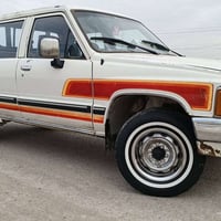 هايلكس • انكليزي • مكفولة ضربة وصبغ