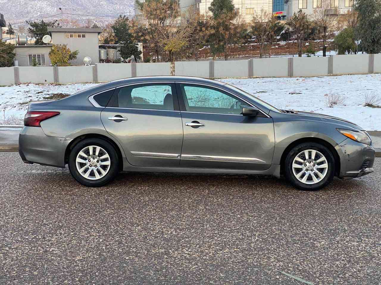 السلام عليكم 
للبيع نيسان التيما موديل 2016
رقم دهوك بسمي
سعر  122 ورقه 
تحويل وكاله تريد بشرط 
مكينه وكير وتبريد كله بشرط وين ماتريد افحص
محرك 2500 المرغوب اربعه سلندر
مواصفات S معروفه
بصمه 
ابواب بصمه 
صندوق بصمه
تحديد سرعه
تشغيل عن بعد 
شاشه وكاميرا
وبعد بيها مواصفات 
سيارا كلين تايتل نقطه صبغ ما بيها بدون حادث رقم شاصي موجود مع صور 
سيارا احلى من صور سيارا نظيفه ما بيها مصرف
حجر كزوز بشرط
هاتف اسيا ***********
هاتف كورك *********** واتساب
هاتف كورك *********** واتساب
عنوان سياره قضاء عقرة بعيده عن اربيل وموصل ساعه أربيل, العراق
