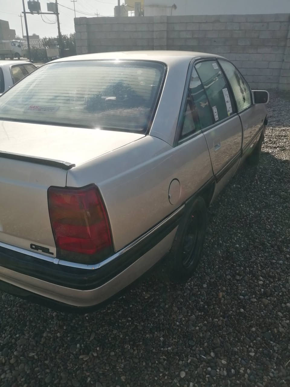 اوميكًه عشرين ٩١ نضيفة فول كَير محرك شرط تواير مصبوقه للجماليه
مال جناي السعر ٥٠ ورقة وبيهه مجال شي قليل التواصل على الرقم ***********
