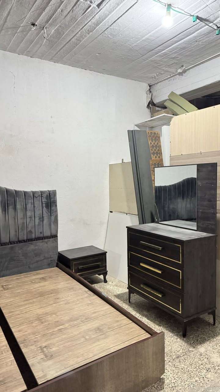 مزاد البركة غرفة تركي نفرين 5 قطع السعر 375  الف
العنوان الفلوجة حي الضباط مقابل جامع المدلل متواجدين من الساعه ال ١٠ صباحاً الى ١٠ مساءً 
***********
*********** واتس اب
