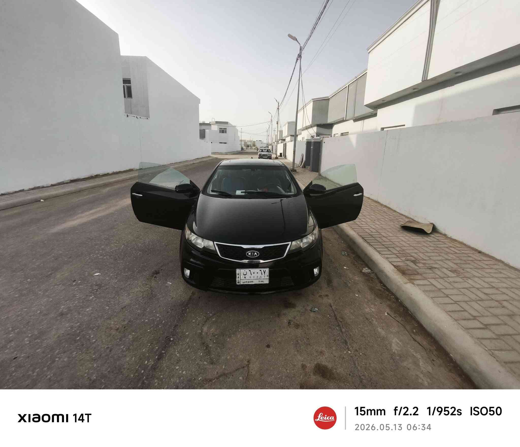 فورتي كوبي 2013  امريكي باسمي  نضيفه مابيهه اي نقص .
مكينه 2400 دوش . تبريد ثلج ماشاء الله. السعر 78.
***********
