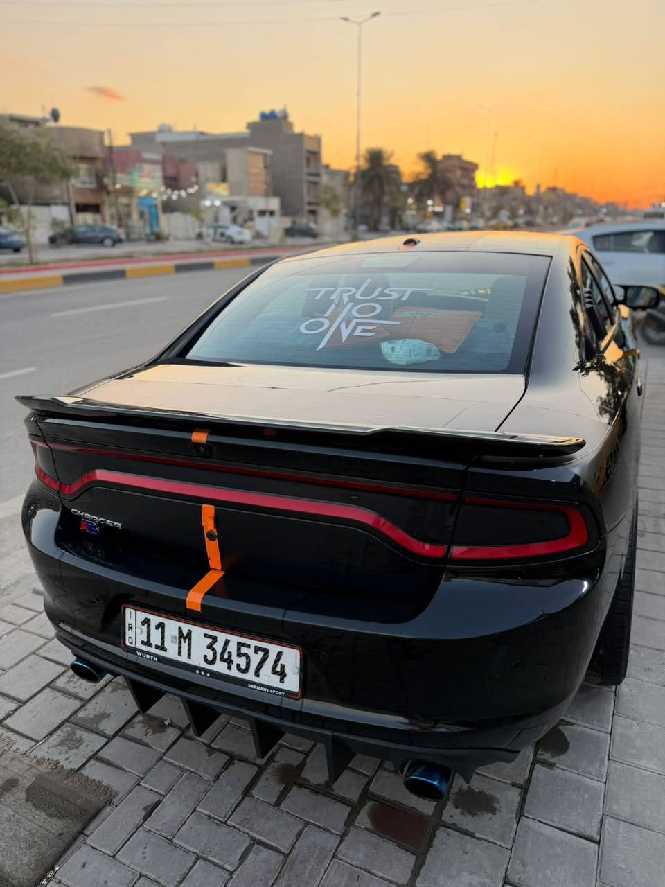 سلام عليكم للبيع فقط جاجر مديل 2023ماشية  20 الف بوليسي بس معدلين عليها كزوز نحلا بدشبول كشن حضن وبعل هواي تعديل كامل ولا مبينة سيارة جديدة بمعنة لكلمة حادث بنيد بس وصبغو ربع جاملغ وربع تكمة مال فانوس سونار بيها وصور لحادث موضح بصور رقم بغداد بسمي سعر 220 وبيها مجال رقمي ***********
