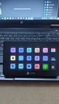 ستريم ديك • ١٥مفتاح LCD • تايب سي