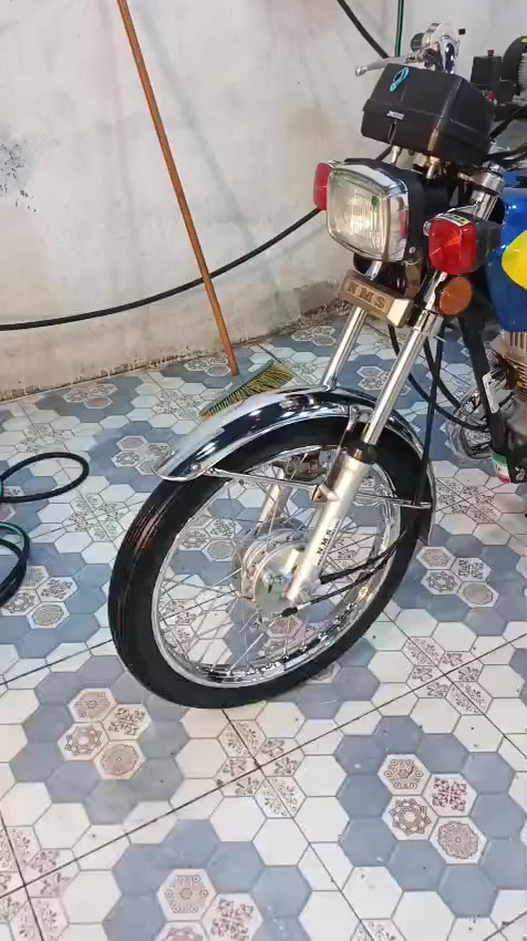 سلام عليكم دراجة نمس مال ايران للبيع مكلف بل نشر ***********
