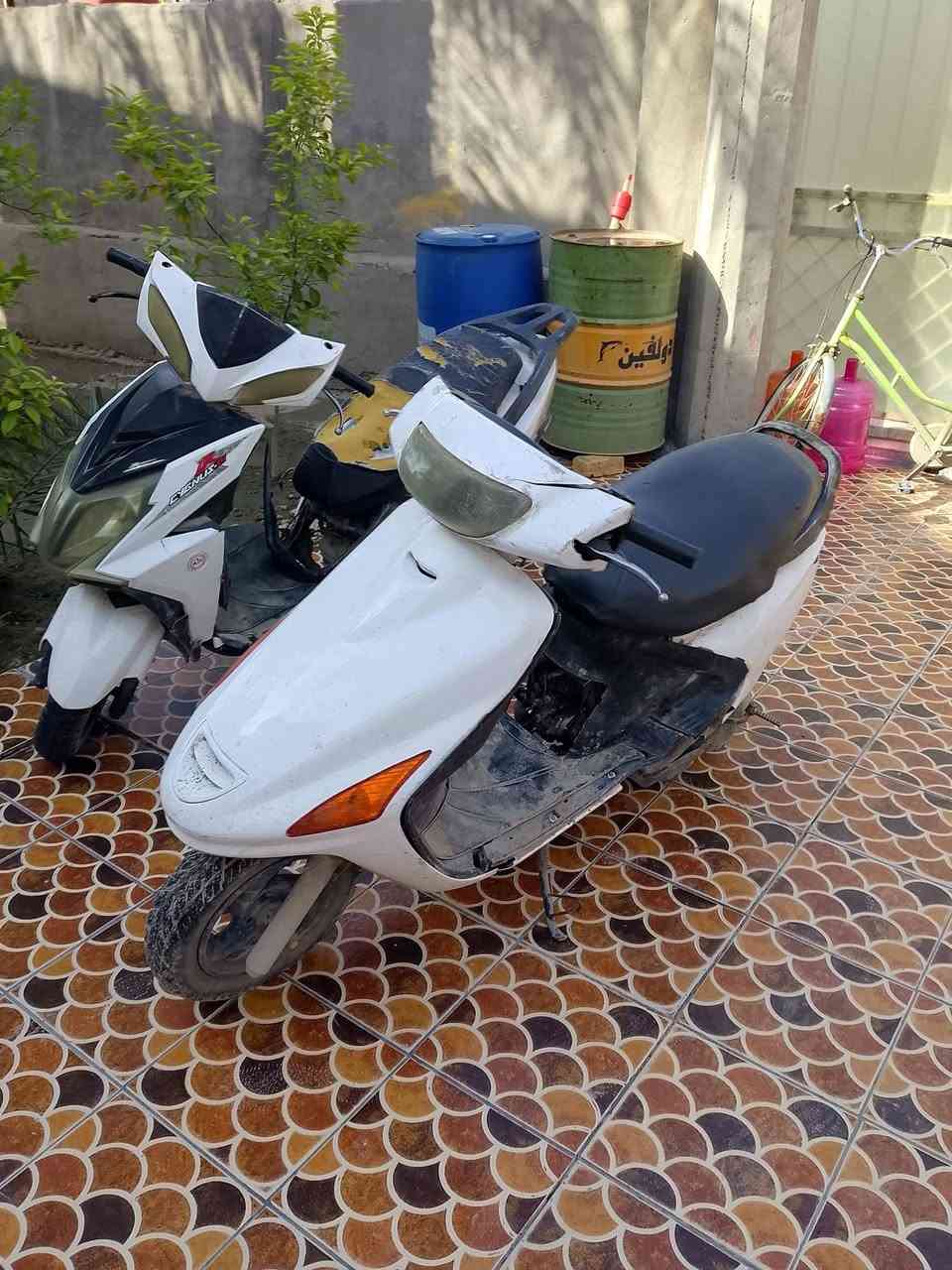 اثنين ب 200 الفراشة شغالة واسكنس متروكة إذا بس الفراشة ب150 وإذا بس السكنس ب50 بابل المركز ***********
