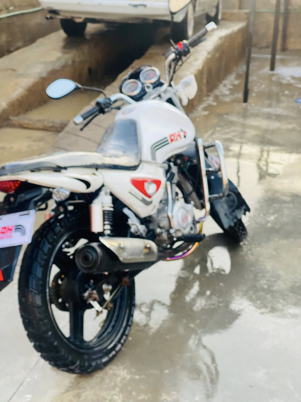 للبيع موطور AH 200 علا كل عيب موديل ١٨         ***********السعر ٨٠٠
