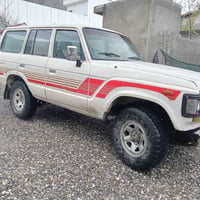 لاندكروز • ١٩٨٥ • رانية