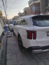 سورنتو 2024 ماشيه 33 ضمان الشركة الدوليه  المواصفات   كشن كهرباء   باب...