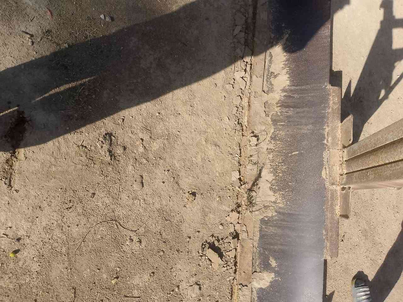 السلام عليكم يوجد معدلان عنتر درجه اولى للبيع مكان بابل مشروع المسيب الاستفسار  الاتصال على الرقم ***********
