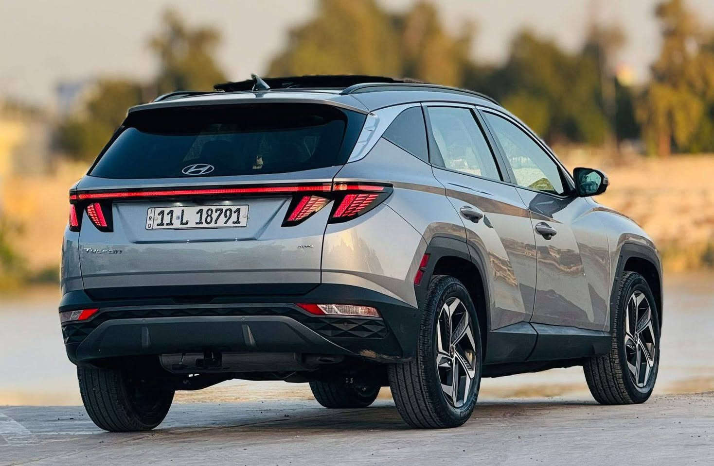 مواصفات خاصه لمتد 1/1 VIP  اعلى مواصفات ب توسان بانوراما
‎صور  الحادث موجوده 
قطعتين صبغ فقط ‎
‎محرك 2500 . بانزين
‎وراد امريكية 🤖 
ماشية 32 الف

‎1- بصمه + بصمه ابواب لمس
‎2- بانوراما 
‎3-كيج الكتروني متغير 
‎4- ( كاميرات عدد 5 ) 
‎5-كير دكمه 
‎6-نقط عمياء
‎7-رادارات امامي خلفي جانبي
‎8-قيادة الية 
‎9- تتقدم للامام وللخلف ب بصمه
‎10-هندبريك بصمه
‎11-كشنات جلد ابيض
‎12-كشنات كهرب
‎13-كشنات خزن ميموري
‎14-كشنات تبريد وتدفئه امامي خلفي وتدفئه استيرن
‎15-بك لايت لد
‎16- لايت لد + زينون
‎17- شاشة كبيرة لمس
‎18- تثبيت سرعة
‎19- من تشغل اشارة يقلب الكيج كامره
‎20- شارة جانبيه
‎21- ويل كب كبير كروم
‎22-تحديد مسار 
‎23-صندوق كهربائي
‎24- فول تحكمات ستيرن
‎25-تبريد لمس
‎26- السماعات شركة BOSE
‎26- شحن وايرلس
‎27-نظام gps خرائط
‎28- شفتات كير ب ستيرن
‎29- حساسات امامي خلفي
‎30 - تشغيل عن بعد 
‎31 - اوتو بارك 
‎32 - المرايه الوسطيه (اوتو دم ) يعني الي وراك مشغل عالي المرايه اوتماتيكي اصير سوده 
‎33 - مود ادرايف ( اقتصادي - سمارت - سوبر - وثلجي )
‎34 - سياره فور ويل اج تراك 
‎35 - نظام نزول منحدرات 
‎36 - نظام اضاءه داخليه لدات متغير الالوان ( الون الي تريده موجود )
‎37 - نظام التبريد دفيوز تبريد من كل الجهات ( يعني مو بس فتحات التبريد ال 4 ينطن تبريد لا الدشبول كله ينطي تبريد عن طريق فتحات موجوده بالدشبول )
‎38 - تبريد قطعتين امامي خلفي 
‎39 - فول سستم ايرباك ( ايرباك استيرن و ايرباك دشبول وايرباك بردات و وايرباك مقاعد ) كلهن سليمات
‎40 - الداخل لونين واسود 
‎41 - شاشه بيه ابل كار بلي 
‎‏42 - AUTO HOLD
‎
‎وباقي مواصفاتها معروفة فول
السعر ١٩٥ وبيها مجال حك الجية


**إذا كنت صاحب هذا الإعلان وتريد حذفه لأي سبب، رجاءا أرسل رسالة إلى الدعم الفني**