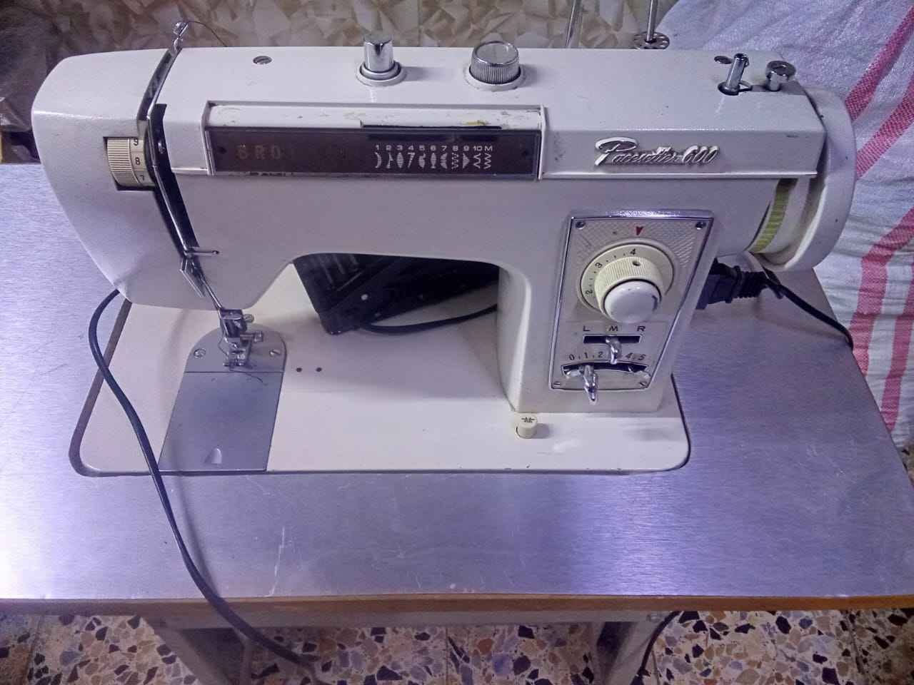 ماكينه خياطه او تطريز نوع برذرر صنع ياباني شغاله على الفحص متواجد على النت للرد على استفساراتكم على نفس الصفحة أو على الرقم التالي *********** النجف, العراق
