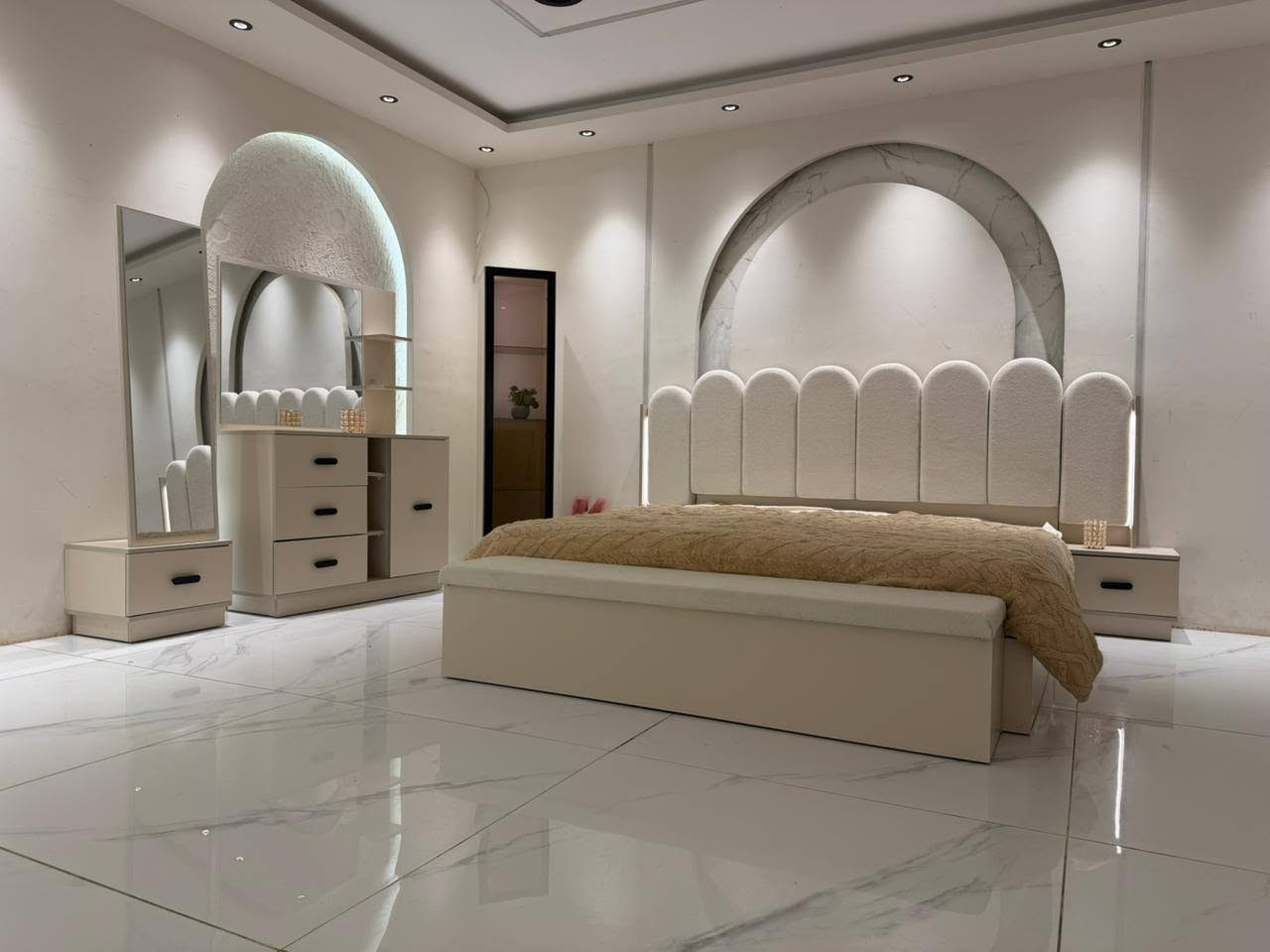 غرفه تركي عشر قطع غير مستخدم موديل جديد + السعر مليون ٤٥٠ + ***********

