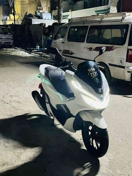 ‏السلام عليكم pcxللبيع جيل ثالث دراجة مكفولة كفولة عامة أي نقص ما بيه مكينة كفرات كله مكفول ￼ دراجة بعدها زيرو كهربائيات كلها شغالة بريكات ماشية قليل ￼مكان بغداد بلديات الاستفسار على ال واتساب أو الاتصال على هذا الرقم***********
