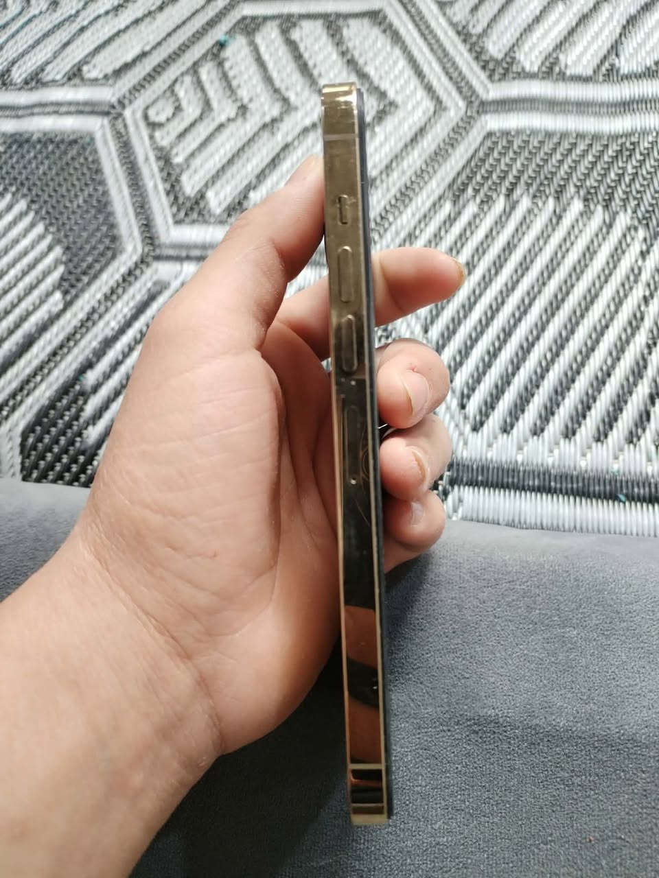 سلامو عليكم  ايفون ١٣برو ماكس موبايل جديد بطاريه ٩٥لا مبدله ولا مرفعه شرط شاشه متبدله 
سعرو ٥٠٠وبي مجال 
مكان موصل ايسره
***********
