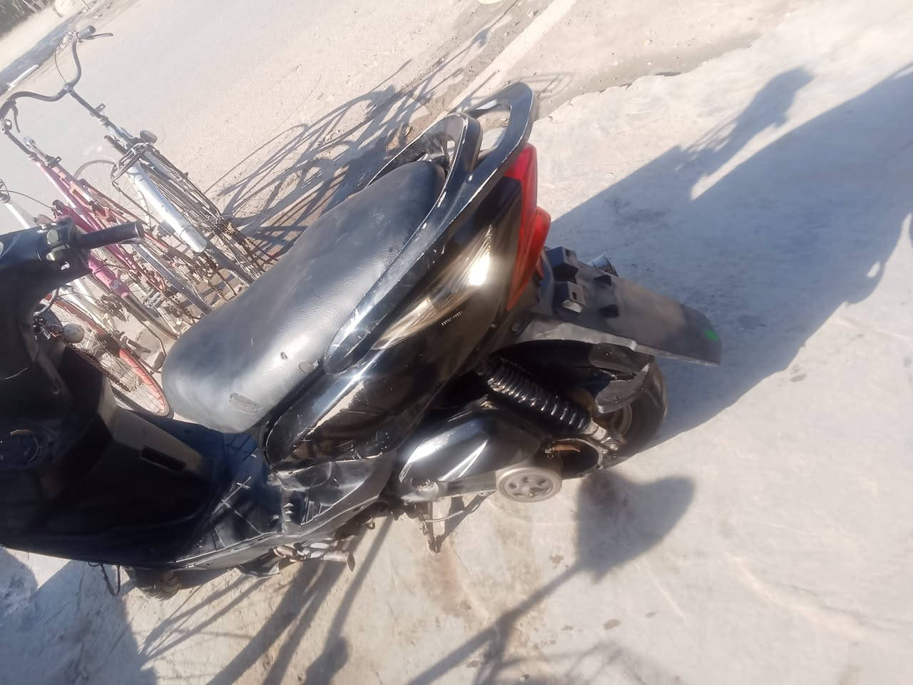 سلام عليكم مرخصت المشروب دراجة صعلب للبيع مكان المشتل شارع المطبك دراجة نضيفة وكامك الصور رقم الواتساتب ***********السعر 275وبيهة مجال
