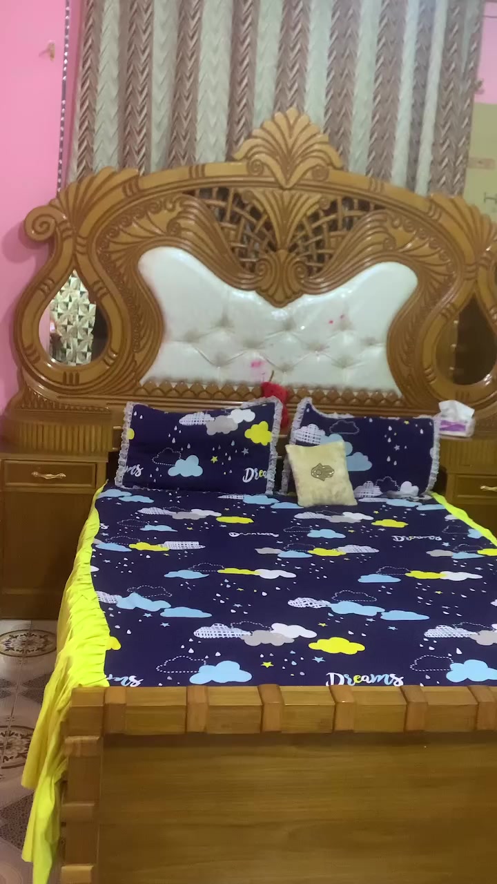 السلام عليكم غرفة نوم أربع قطع نظيفه كلش نجارة النجف كنتور طابقين هوه وزاويه ابو ال ٦ صبغ جديد للبيع مكان ناصريه مركز السعر خاص ***********
