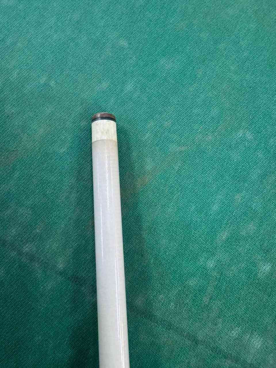 سلام عليكم من رخصة الادمن كيوب كيوتك خشب ( كاربون ابيض ) للبيع نضافة ٩٨٪؜
عليه تب زجاجية دبل اس 
السعر ٥٠٠ وبي مجال للشراي
للاتصال ***********
واتساب
 ***********
